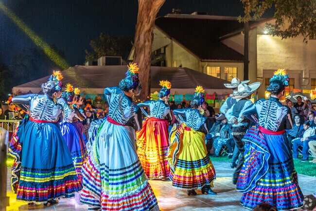 Experience the rich cultural heritage of Día de los Muertos near Central Perris.