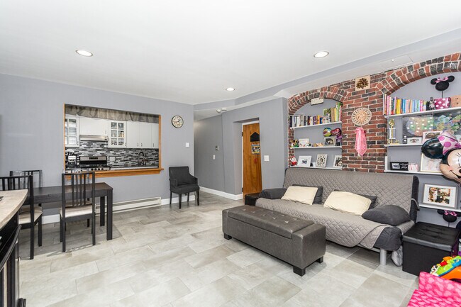 78 W Concord St unit 78, Boston, MA 02118 - photo 6