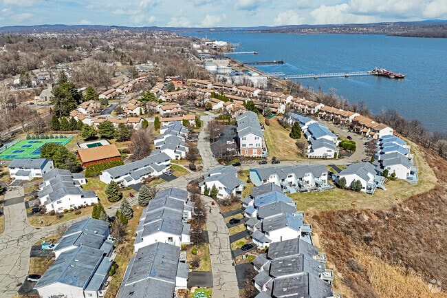 New Windsor Township unveils stunning waterfront residences, where panoramic views meet tranquil living.