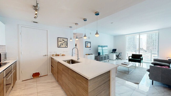 Millecento unit 1609, Miami, FL 33130 - photo 2