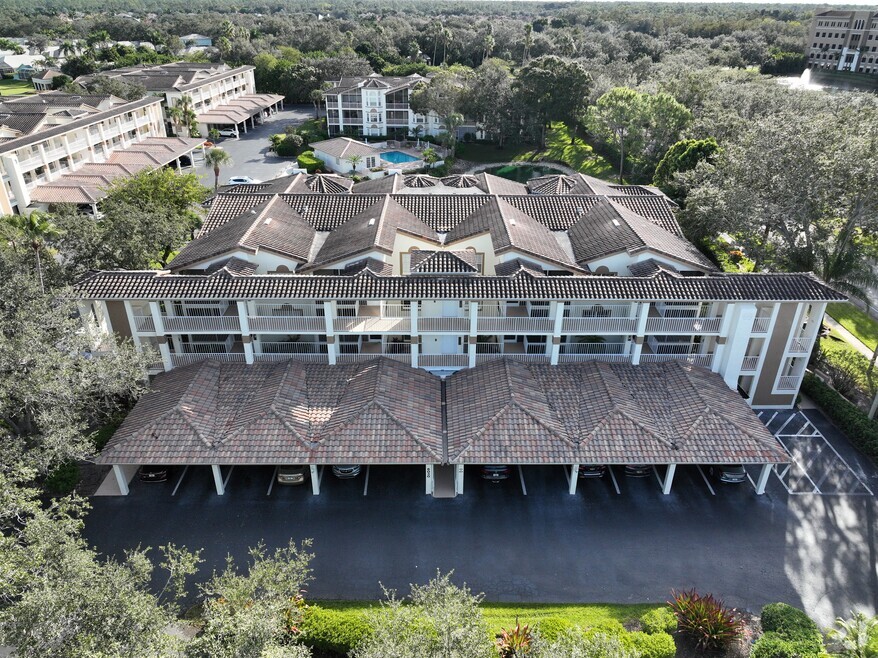 6030 Chardonnay Ln unit 203, Naples, FL 34119 - photo 2