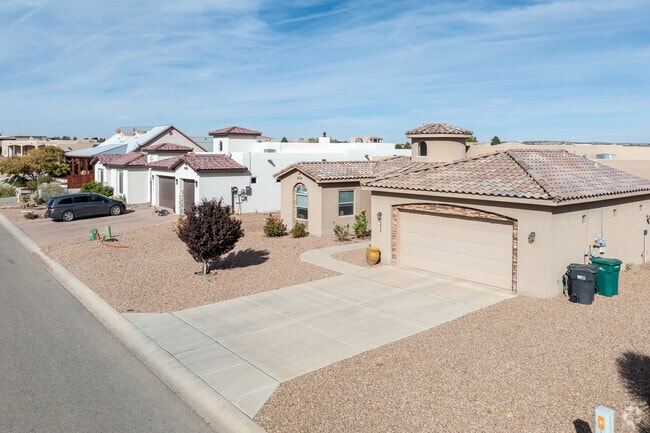Southwest-style homes in Tampico feature stucco exteriors and low-maintenance xeriscaping.