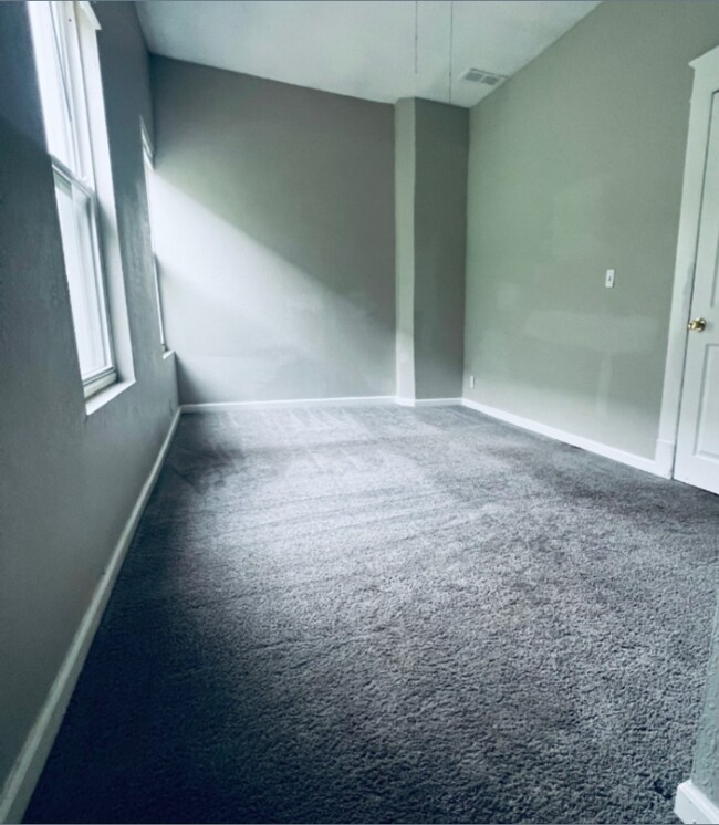 3534 Flora Ave, Kansas City, MO 64109 - photo 7