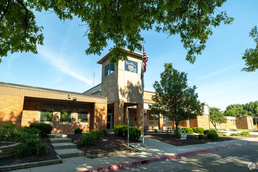 Parkview Heights Elementary offers a  well rounded education to their students.
