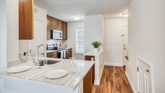 1 Windsor Ridge Dr, Westborough, MA 01581