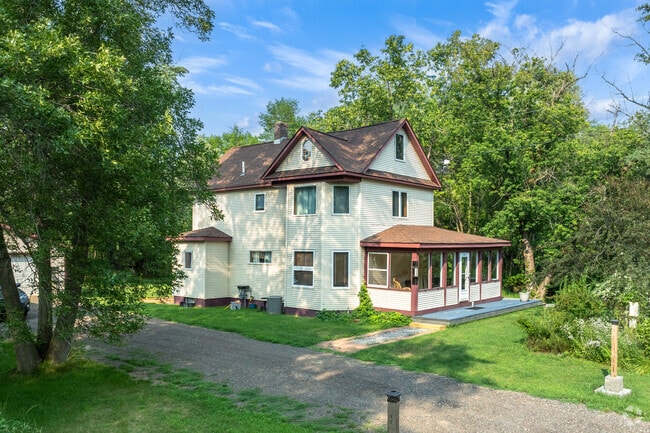 You can find large farmhouse style homes with covered porches in Fond Du Lac.