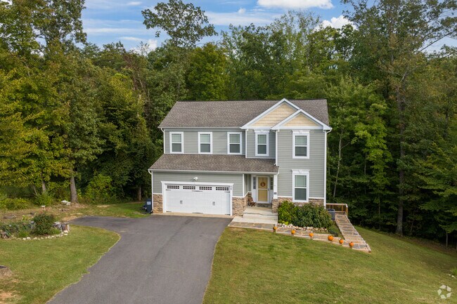 Large single-family homes on spacious lots adorn Bellvue