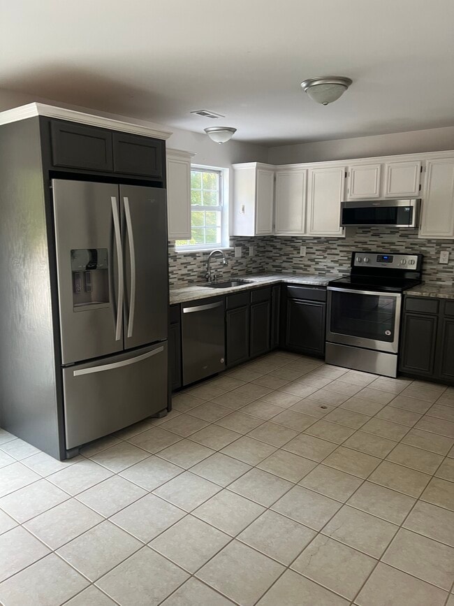 Large spacious kitchen