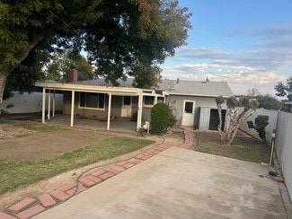 1431 Hoag Ave, Sanger, CA 93657