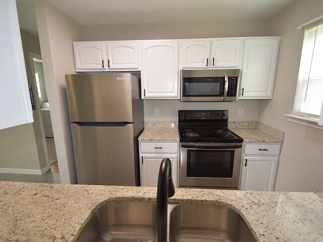 614 N Highland Park Ave, Chattanooga, TN 37404 - photo 7