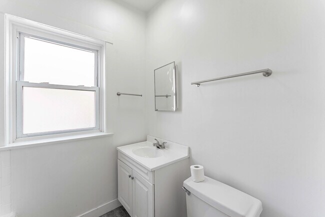 7630 N Marshfield Ave unit 3, Chicago, IL 60626 - photo 5