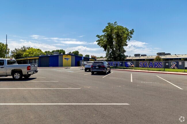 Everett Elementary School