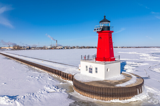 The Menominee North Pier Lighthouse is an icon of both Marinette and Menominee cities.