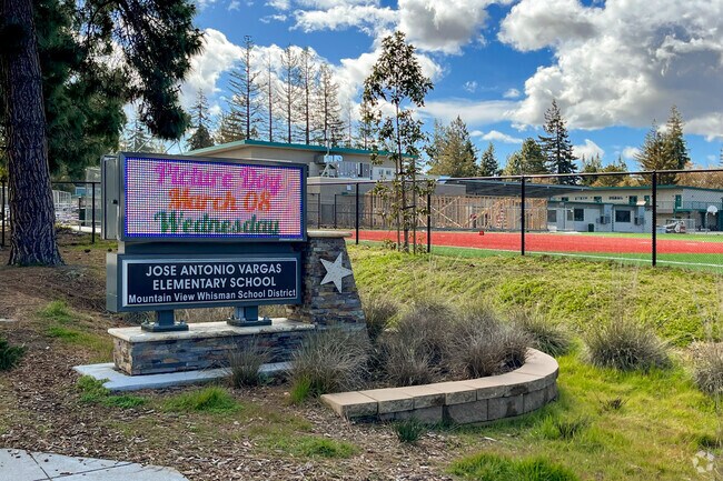 Jose Antonio Elementary School gives kids a challenge while offering support.