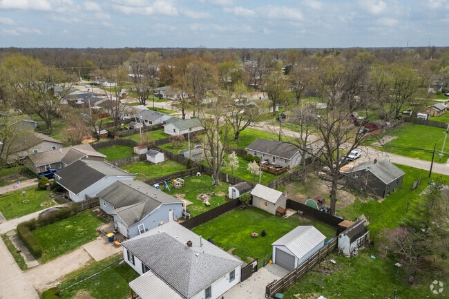 Southeast Muncie is a residential community with east access to downtown Muncie.