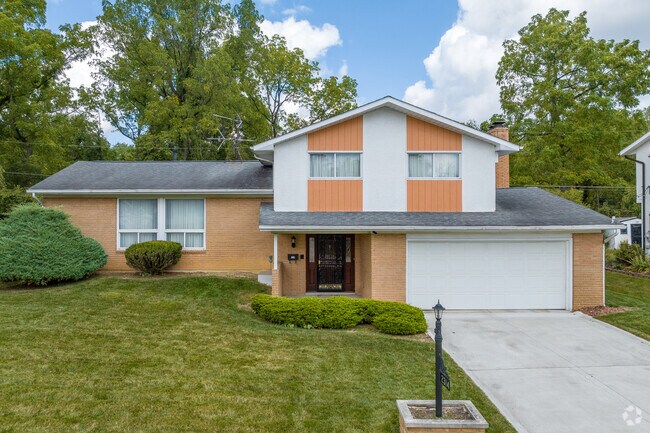Two-story homes can be found on many streets in Teakwood.
