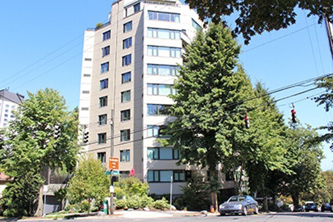 2245 SW Park Place unit 6B, Portland, OR 97205 - photo 2