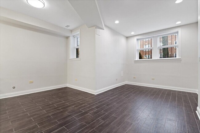 4906 N Whipple St unit G, Chicago, IL 60625 - photo 5