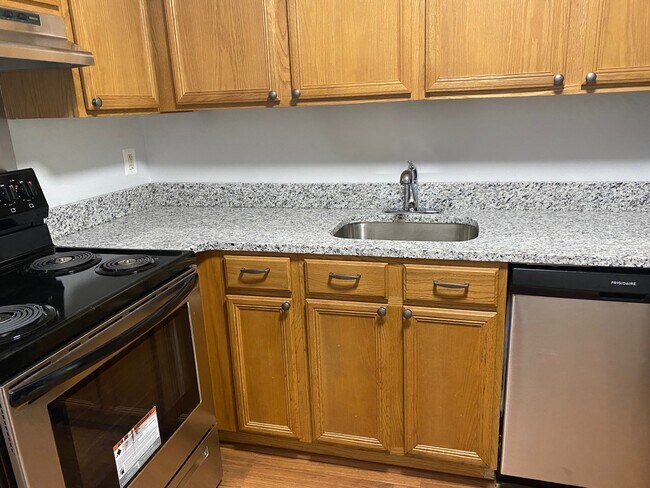 Two Rivers at Matawan, Matawan, NJ 07747 - photo 4