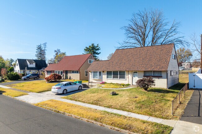 If you're looking at homes in Violetwood, you'll most likely find Cape Cods.