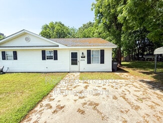 206 E Watson St, Selma, NC 27576