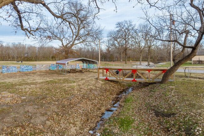 Okmulgee primary school challenges students by offering an all-encompassing curriculum.