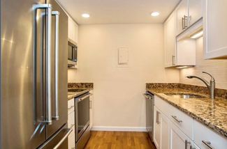 50 Broadlawn Park Unit 110, Boston College, MA 02467