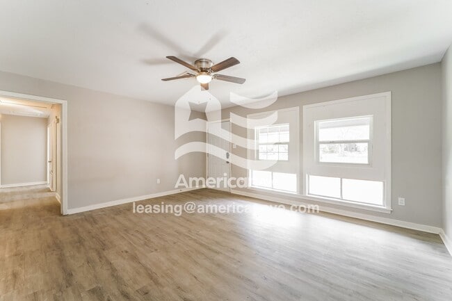 252 McDowell Park Cir, Jackson, MS 39204 - photo 4