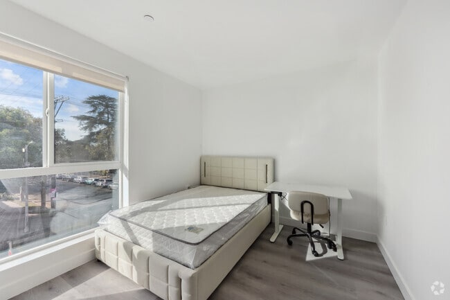 The Nest at 1299, Los Angeles, CA 90007 - photo 6