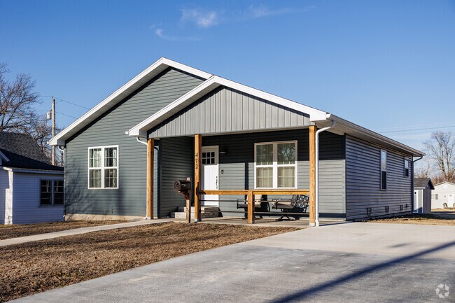Newer homes are replacing some older homes in Lebanon.