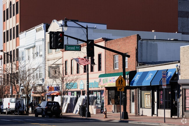 Elizabeth Avenue is one of the main shopping streets in Peterstown.