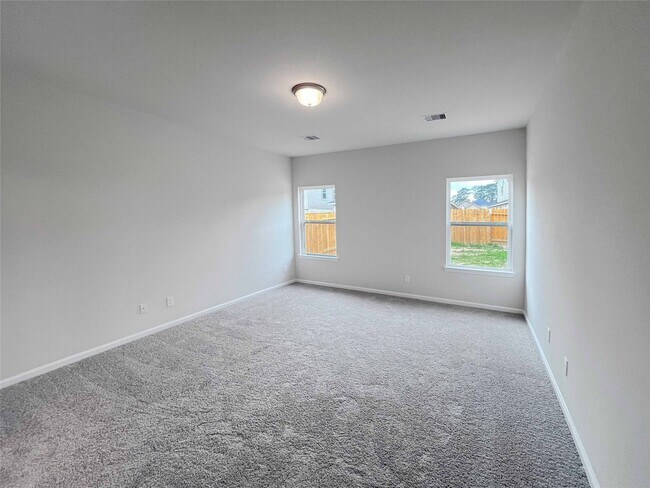 9765 Enclave Ridge Rd, Willis, TX 77318 - photo 6