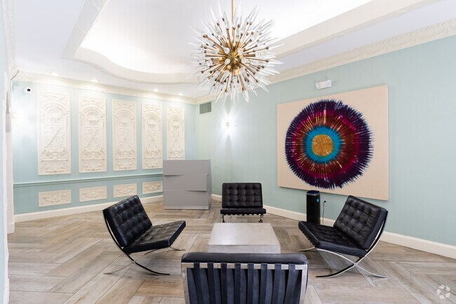 Newport West, Washington, DC 20005 - photo 3