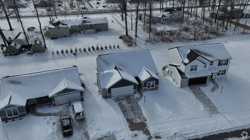 10364 Silver Rock Chase, New Haven, IN 46774 - photo 2