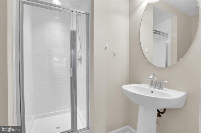 3607 Doc Berlin Dr, Silver Spring, MD 20906 - photo 4