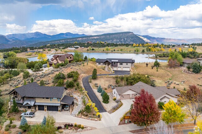 The average price point over the last 12 months in Skyridge is roughly $911,851.