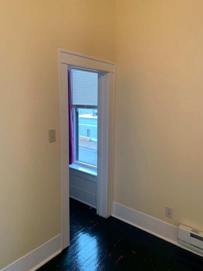 127 S James St unit 1, Ludington, MI 49431 - photo 7