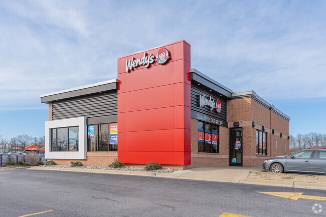 Marlboro Meadows has many fast-food options, including Wendy's.