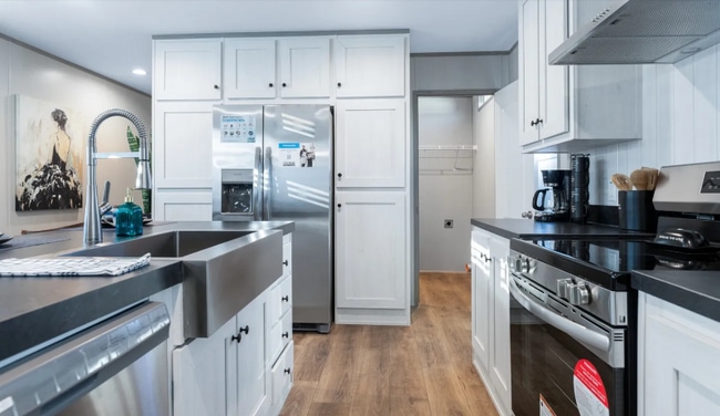 23101 Green Oaks St, New Caney, TX 77357 - photo 3