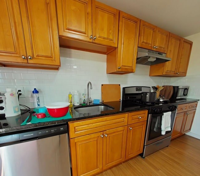 17 Princeton St, Medford, MA 02155 - photo 3