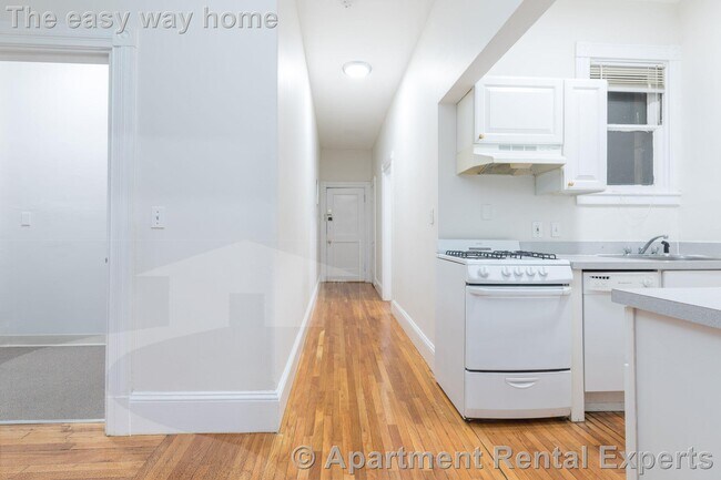 891 Massachusetts Ave unit 12A, Cambridge, MA 02139 - photo 4