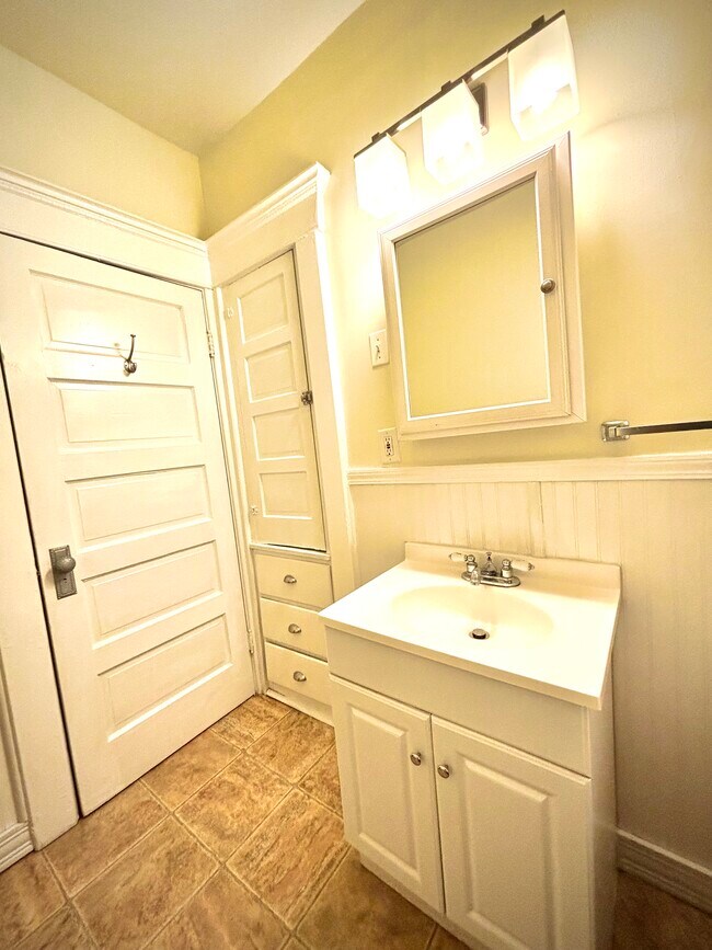 220 Stevenson St unit Lower Rear, Buffalo, NY 14210 - photo 3