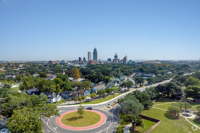 Lyons Park is about two miles west of downtown Mobile for an easy commute.