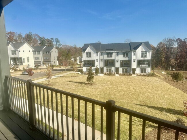 246 Ferebee Place unit 72, Charlotte, NC 28213 - photo 3