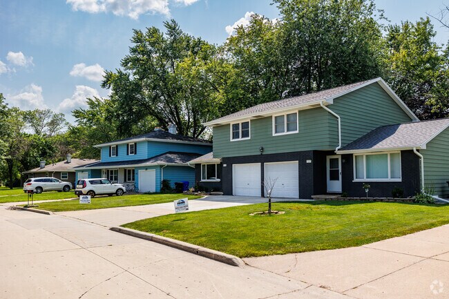 The variety of home sizes and colors throughout Colony Oaks offers something for everyone.