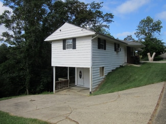 4 Circle Dr Unit 2, Huntington, WV 25701