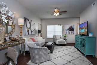 2600 E Longhills Rd, Benton, AR 72019