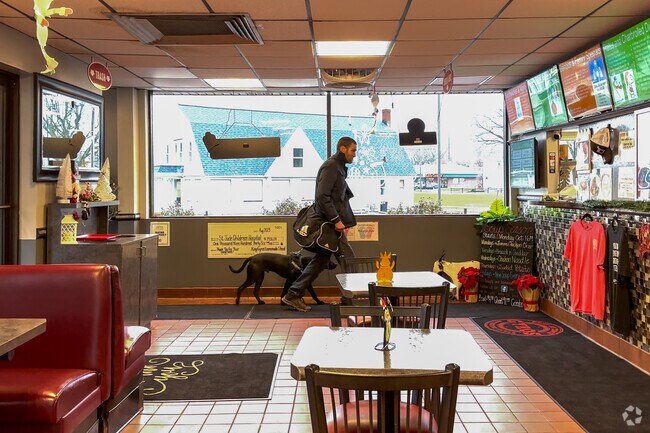 For Gyro lovers Kings Gyro is a must go place.