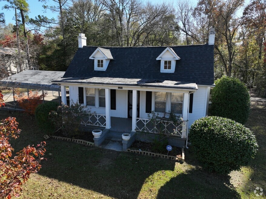 1103 E Arch St, Lancaster, SC 29720 - photo 2