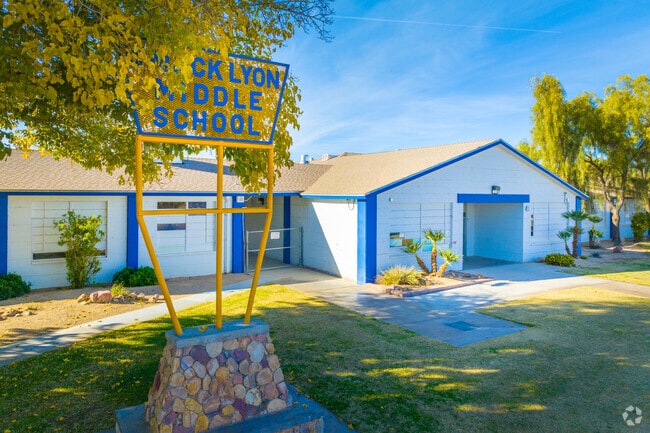 The student population of Mack Lyon Middle is 404 and the school serves 6-8.